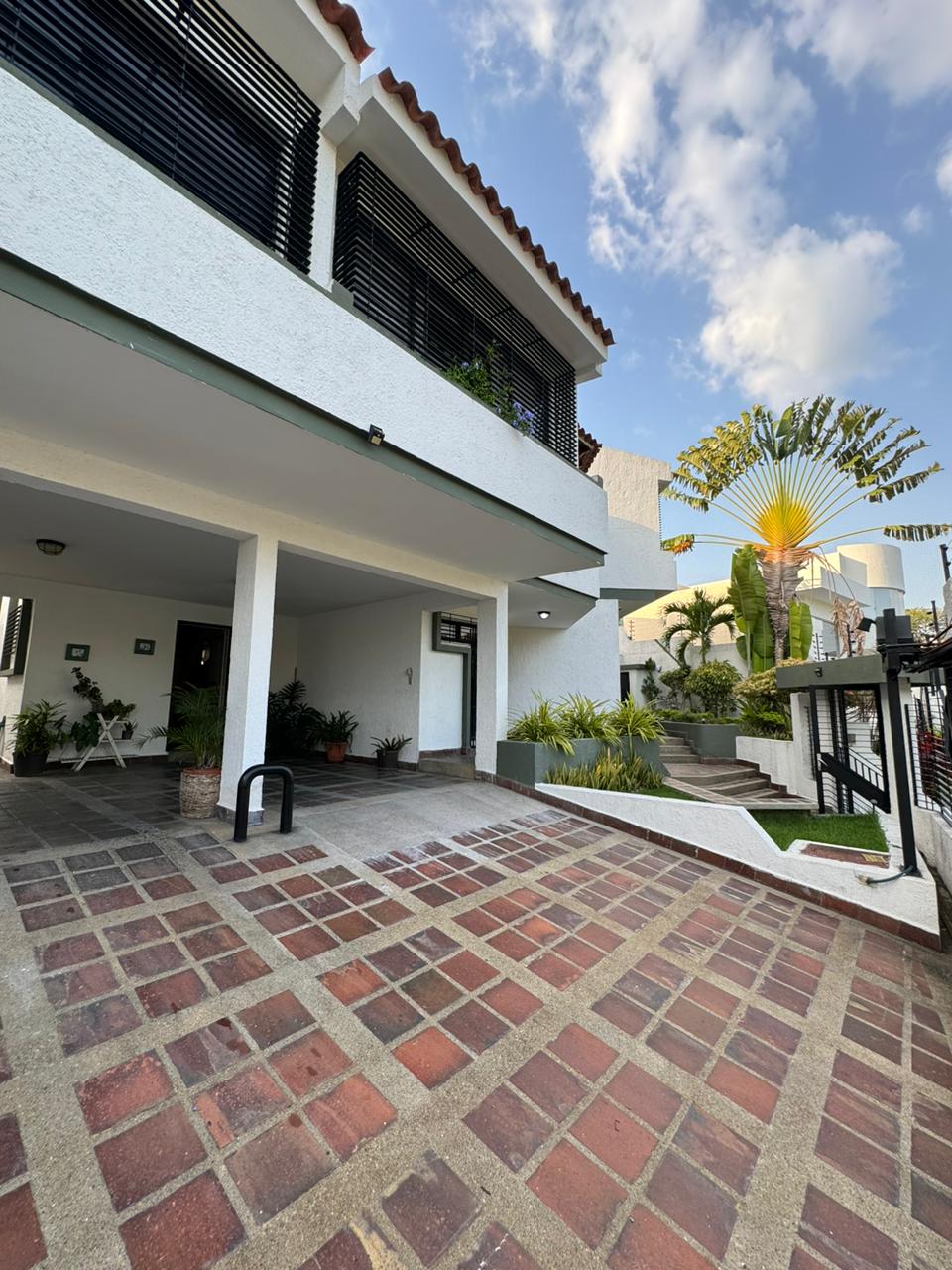 Home in Gated Community Prebo III - Espectacular Casa en Prebo III